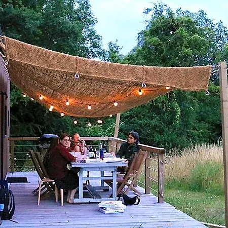 Hotel Tiny House Les Jours Heureux Sejour Nature Pres De Dinant Et Des Lacs De L Eau D Heure