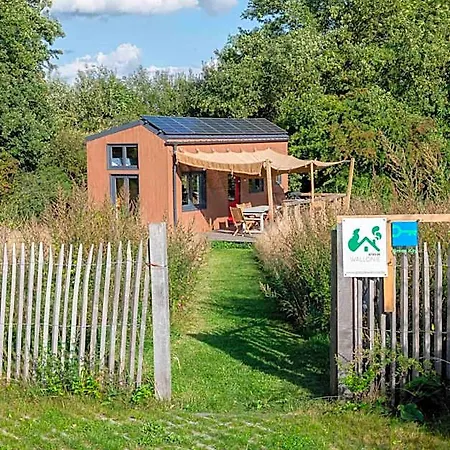 Tiny House Les Jours Heureux Sejour Nature Pres De Dinant Et Des Lacs De L Eau D Heure Hotel