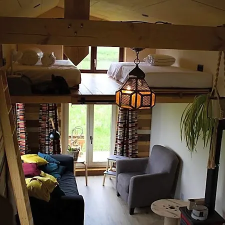 Tiny House Les Jours Heureux Sejour Nature Pres De Dinant Et Des Lacs De L Eau D Heure Hotel *