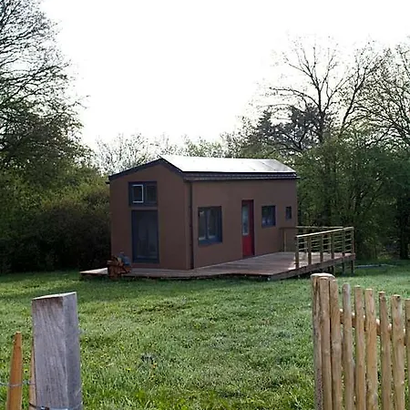 Tiny House Les Jours Heureux Sejour Nature Pres De Dinant Et Des Lacs De L Eau D Heure Hotel